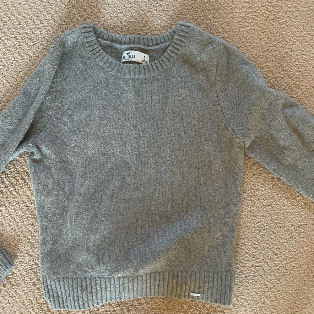 Gray hollister tie sweater